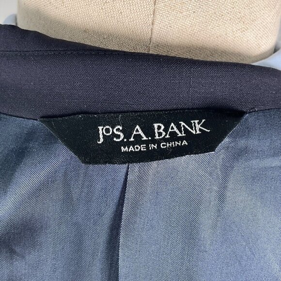 Jos A Bank Blazer Men 41R Blue‎ Gold Shield Button Executive Classic Wool Jacket - Picture 10 of 15